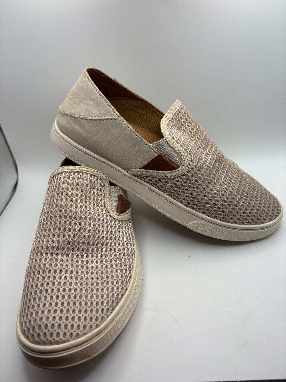 OluKai US 7.5 Mesh Slip On Sneakers Beige Athleisure Walking Comfort Shoes